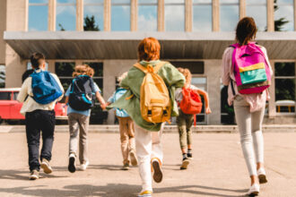 calendarul anului scolar 2025 2026 cand incepe si cand se termina scoala perioadele de vacanta si programele scoala altfel si saptamana verde 689e7fe0a6063