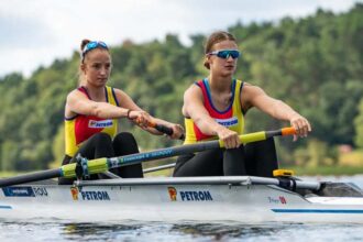 canotaj aur pentru echipajul feminin de dublu rame feminin la cm under 19 68985f7b1f5fa