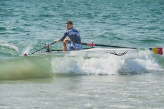 ce fac canotorii ieseni juniori la mare nu se bronzeaza ci iau medalii 68abc08186861