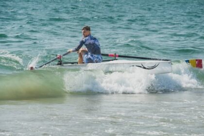 ce fac canotorii ieseni juniori la mare nu se bronzeaza ci iau medalii 68abc08186861