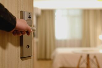 cele mai murdare locuri din camera de hotel cum le poti evita 68a7648fc6fce