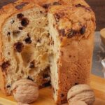 chec cu caise si nuci reteta unui desert pufos si repede de preparat 68aeec5c313a5