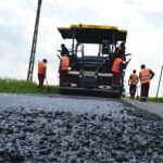 cinci firme mari se bat pentru licitatia de modernizare a unui drum ingust si aglomerat de langa iasi 689153c0a3990