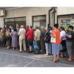 coada inventata reflexul iesenilor de a astepta chiar si cand nu e nevoie 68b428ffb8ac3