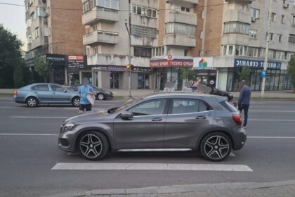 culmea tupeului cum a rezolvat o soferita din iasi problema parcarii direct pe trecerea de pietoni 68b0906ea2d55
