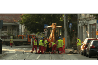 cuza voda in plin santier oameni grabiti vitrine mai vii ca oricand 68919e0a0eed1