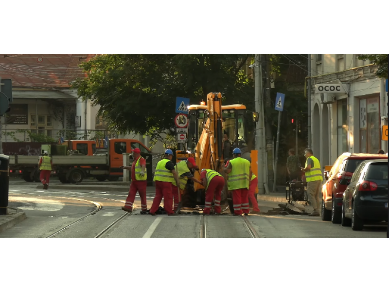 cuza voda in plin santier oameni grabiti vitrine mai vii ca oricand 68919e0a0eed1