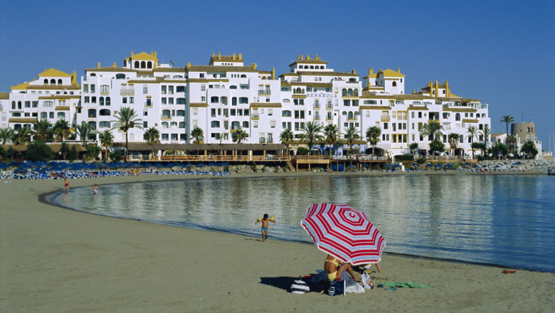 de ce nu si permit spaniolii vacante la ei in tara 688e1b5704036