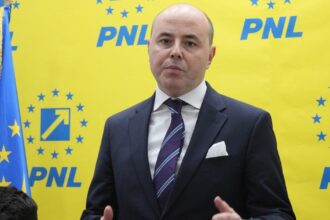 deputatul pnl alexandru muraru vorbeste despre supravietuirea cu 2 000 de lei pe luna in timp ce el incaseaza un salariu de peste 39 000 de lei 68942f75ad007