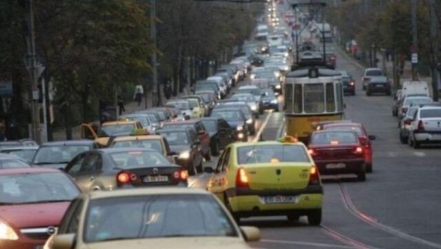 dezastrul din traficul iesean generat de inceperea scolii doua treimi din elevii din zona metropolitana nu invata in localitatile de domiciliu 6899e14a70f4e