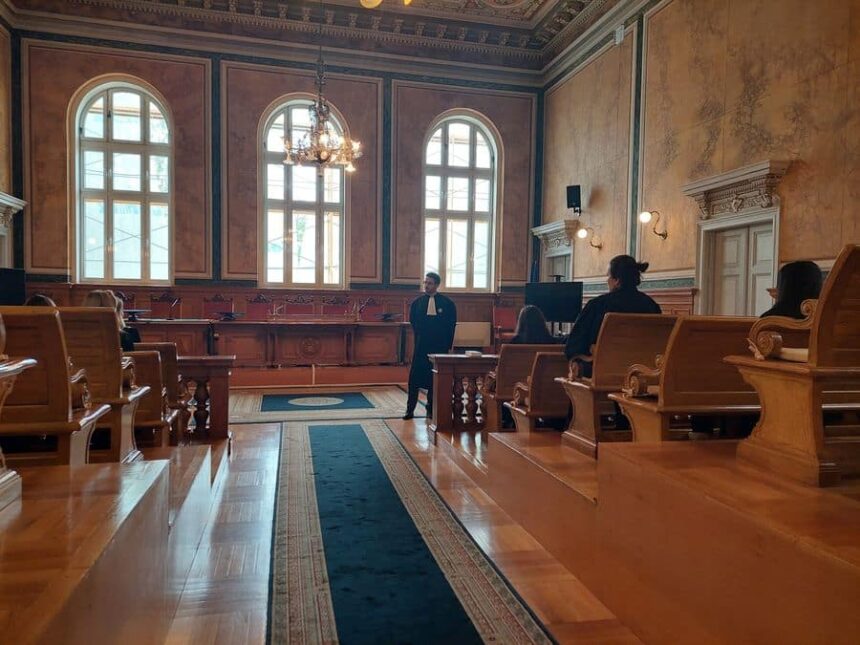 doi judecatori din arad de 65 si 66 de ani nu au dorit sa se pensioneze si continua sa profeseze 68921304ba2a1