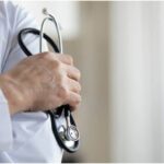 doi manageri de spitale de stat din valcea s au suspendat din functie la cererea prefectului intrucat ar fi condus in acelasi timp un spital privat 689aff2daa589