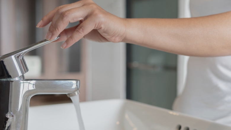 fiecare picatura conteaza locuitorii capitalei suediei indemnati sa economiseasca apa dupa o luna iulie caniculara 689f555a5b7b0