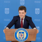 financial times il da exemplu pe nicusor dan in lupta contra populismului si a botilor rusi ce este puterea tacerii strategice 6890a90b9436e