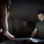 foto zelenski vizita intr o tabara militara din harkov ce spune despre mercenarii chinezi si pakistanezi care lupta de partea rusiei 6891168ada39c