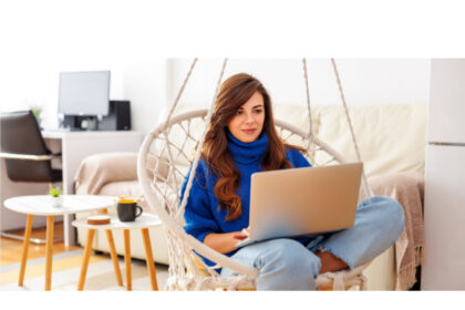 generatia cu doua lumi tinerii din iasi care traiesc local dar muncesc global 689edd98bdf12