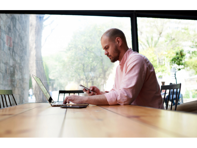 iasul care traieste pe abonament livratorii si freelanceri sunt noua clasa precara 6897189a24d51