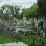 iesenii nu scapa de preturi mari si inflatie nici in lumea de apoi cel mai scump loc de veci a ajuns 25 000 euro care mai sunt preturile in cimitire 68b107ba4dcb9