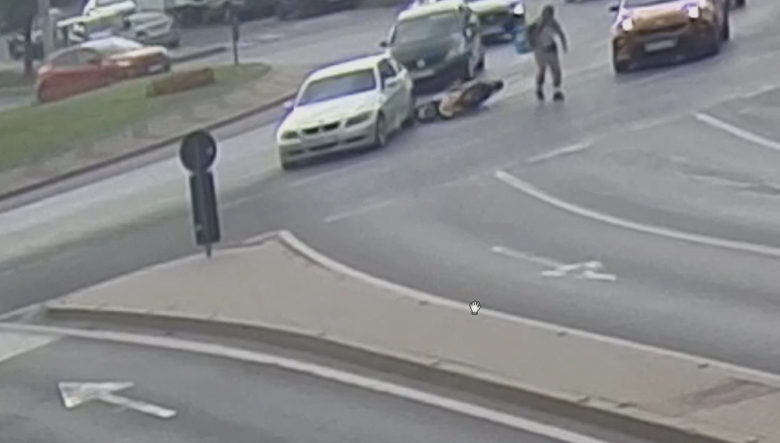 imagini trei accidente rutiere intr o singura zi in iasi toate au fost suprinse de camerele video 68af65379f994