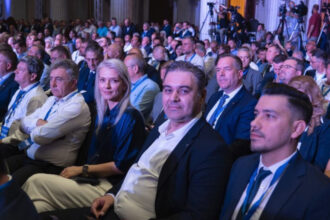 in timp ce guvernul promite decuplarea politicului de la companiile de stat un sef din pnl tocmai ce a adunat a patra functie in stat 688cb1ea68370