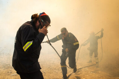 incendii in locuri turistice populare din grecia autoritatile au emis stare de alerta zonele afectate 689b58815b968