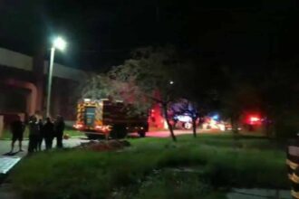 incendiu in hala cu munitie de la fabrica de arme cugir s a emis ro alert s au produs explozii video 688dad1a66faa