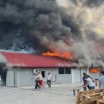 incendiu urias langa bucuresti arde o hala cu materiale plastice video 68ac00d6eb297 1