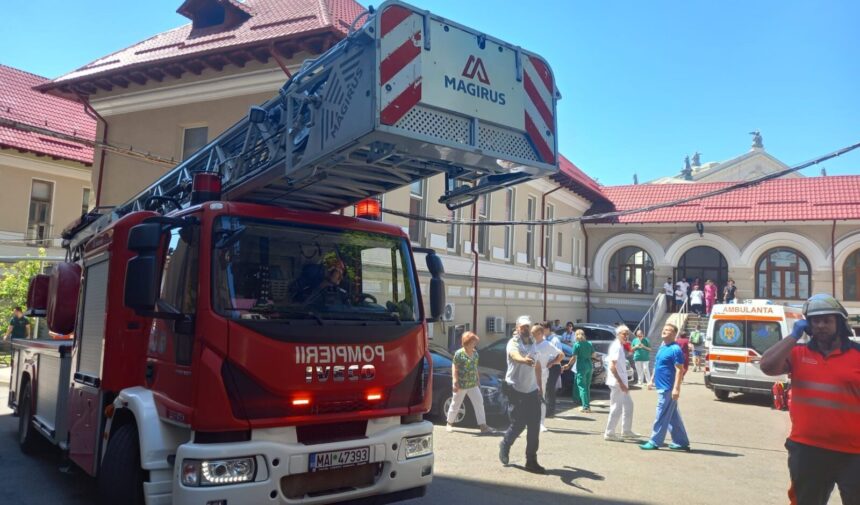 incendiul a scos din joc peste doua saptamani maternitatea cuza voda robert danca am reluat activitatea in proportie de aproximativ 70 80 6892a68a463ea