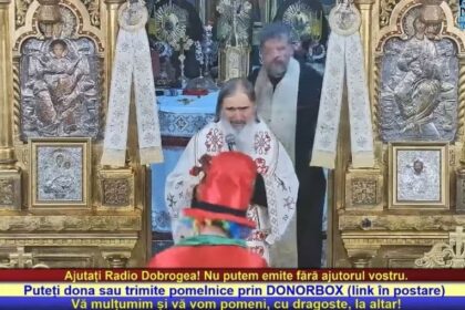 incident in timpul unei slujbe oficiate la catedrala ahiepiscopala din constanta un clovn a aparut in fata ips teodosie video 689c46e4d5323