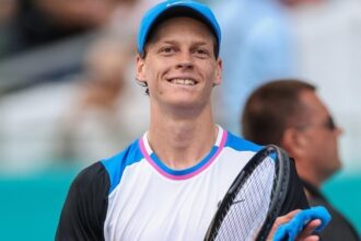 jannik sinner s a calificat usor in semifinalele turneului cincinnati open serie de 25 de victorii pe hard pentru italian 689ed011937af