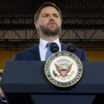 jd vance spune ca este pregatit sa ii ia locul lui trump in caz ca doamne fereste 68b2b0af7e513