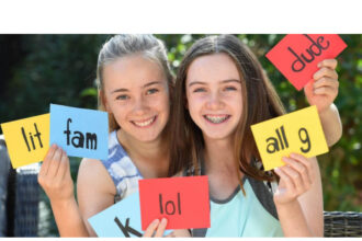 limbajul suburban care aprinde iasul cum se nasc si mor expresiile urbane in era tiktok si rap 689ac9f59f339