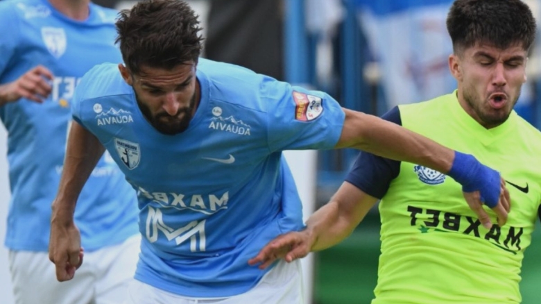 lucescu si iordanescu au fost cu ochii pe poli pe stadionul iordanescu unde voluntari a fost foc si para pe arbitraj rezultate si clasament cu iasul la doua puncte de play off 68a9b83d25dab