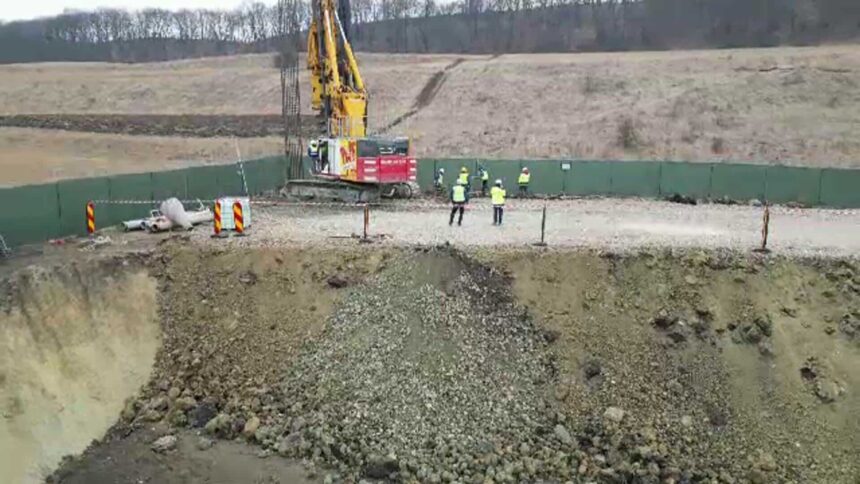 lucrarile la metroul din cluj avanseaza a inceput constructia putului de lansare pentru tbm uri 6899d20a89171