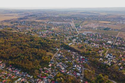 luxul la iasi costa enorm sapte salarii medii pentru o singura chirie 68a32ba89828a