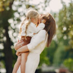 mamele si beneficiarii de ajutoare sociale raman automat asigurati la sanatate fara drumuri si cereri 689065ce8348e