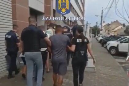 membrii unei grupari care ar fi dat zeci de spargeri in austria prinsi de politistii aradeni 68b01ff3f3936