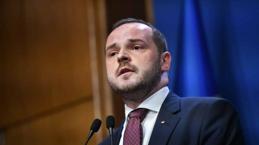 ministrul sanatatii seful centrului de arsi grav de la floreasca da dovada de iresponsabilitate crasa cer public demisia 688d0e41a7155 1