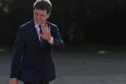 nicusor dan reactioneaza dupa scandalul curierului batut in capitala nu ura ne defineste pe noi romanii ci solidaritatea 68b064549a1f6