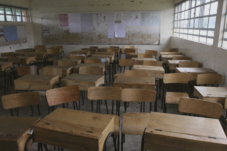 noul an scolar aduce in judetul iasi sute de cladiri fara autorizatii si zeci de unitati nepazite 68b39ff0a80db