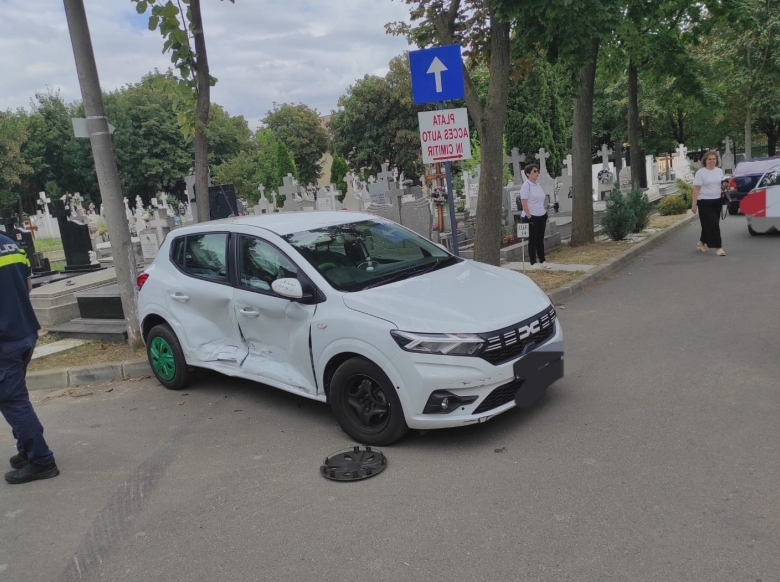 o fetita si o femeie victimele unui accident rutier petrecut in cimitir 68aadabf85be0 1