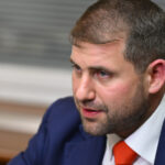 oligarhul fugar ilan sor promite 3 000 de dolari pe luna protestatarilor antiguvernamentali din moldova reactia politiei 689a2f0639810