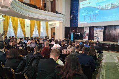 optimizari financiare la uaic profesorii vor preda mai mult in fiecare luna secretarele pierd 800 de lei la salariu sindicatul se revolta dar impotriva ministerului educatiei 6893f4c509ad9