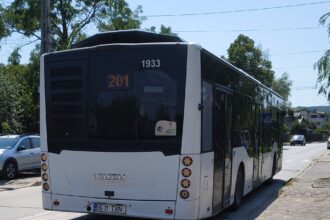 pensionarii racoleaza minore in autobuzele din iasi pericolele la care sunt expuse acestea tot mai mari 68909af922c03