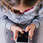 peste 1 700 de apeluri la telefonul copilului 119 de la inceputul acestui an numai in vaslui 68aec03d58774