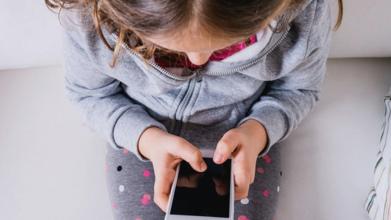 peste 1 700 de apeluri la telefonul copilului 119 de la inceputul acestui an numai in vaslui 68aec03d58774