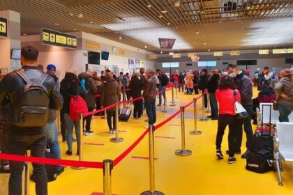 peste 200 000 de pasageri vin si pleaca in lunile de vara de la aeroportul iasi avem cea mai mare crestere din tara dupa otopeni mai este potential de urcare 68946df8629e5