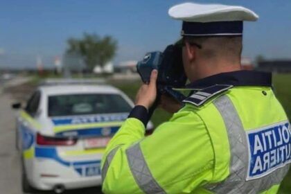 peste 230 de amenzi si 20 de permise de conducere retinute luni de politistii ieseni 68ad6face23ca