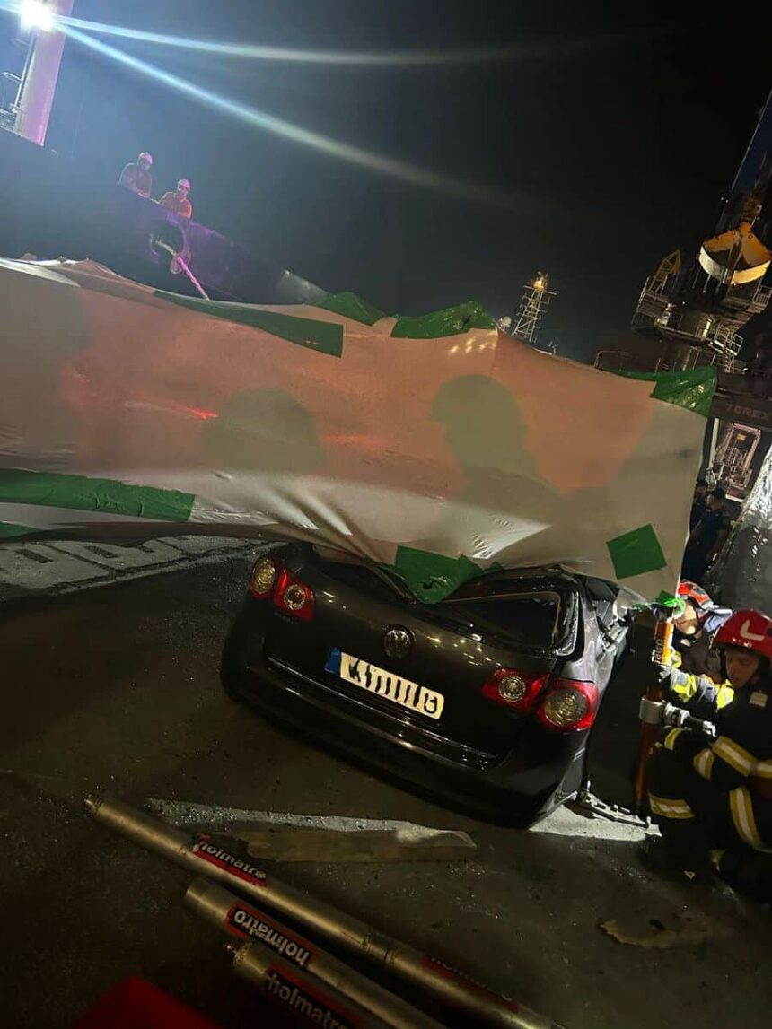 picior de macara prabusit peste un autoturism in portul constanta 688f187d0552c