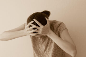 povestea unei femei care a indurat ani de violenta umilinta si frica am nascut prematur ca urmare a abuzurilor 689e3465be7c5